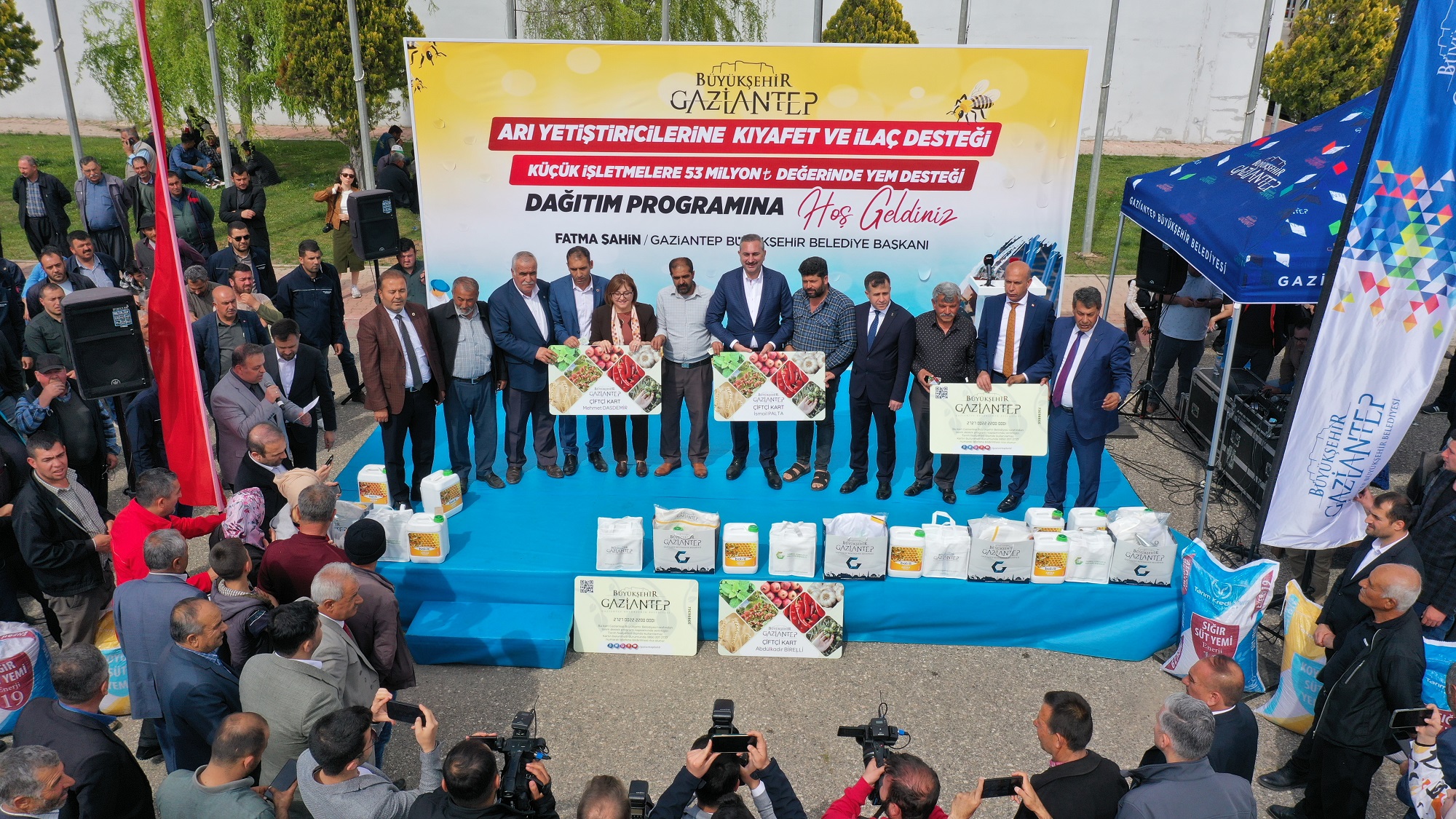 Gaziantep’te arı yetiştiricilerine ve çiftçilere dev destek