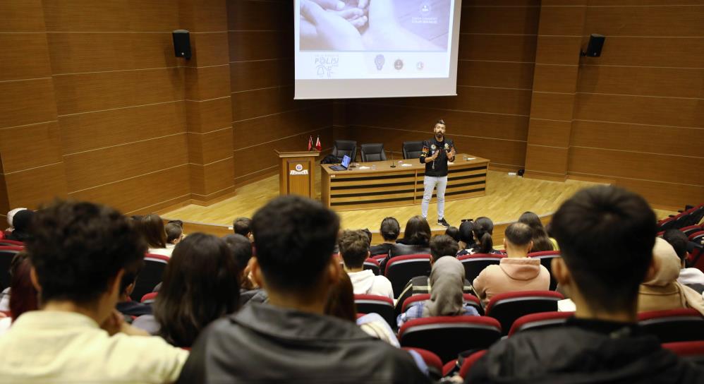 GAÜN’de En İyi Narkotik Polisi Anne Projesi kapsamında eğitim verildi