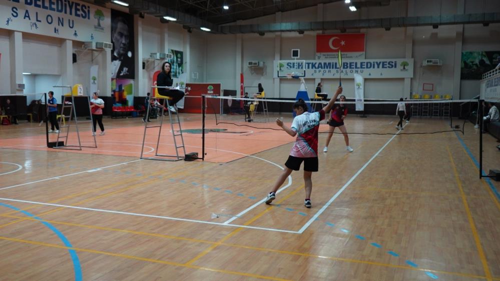 Badminton Kurtuluş Kupası’nda şampiyonlar belli oldu