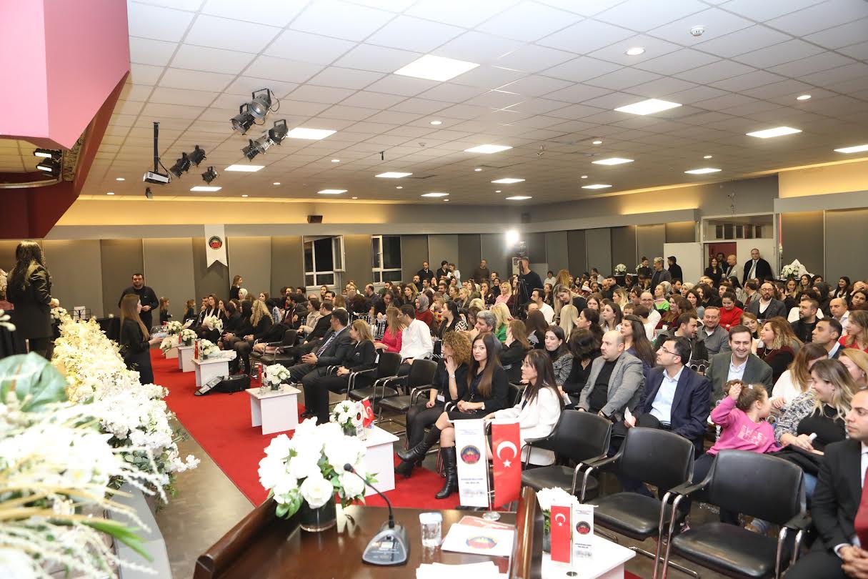 Gaziantep Kolej Vakfı’nda Kayıt İzdihamı