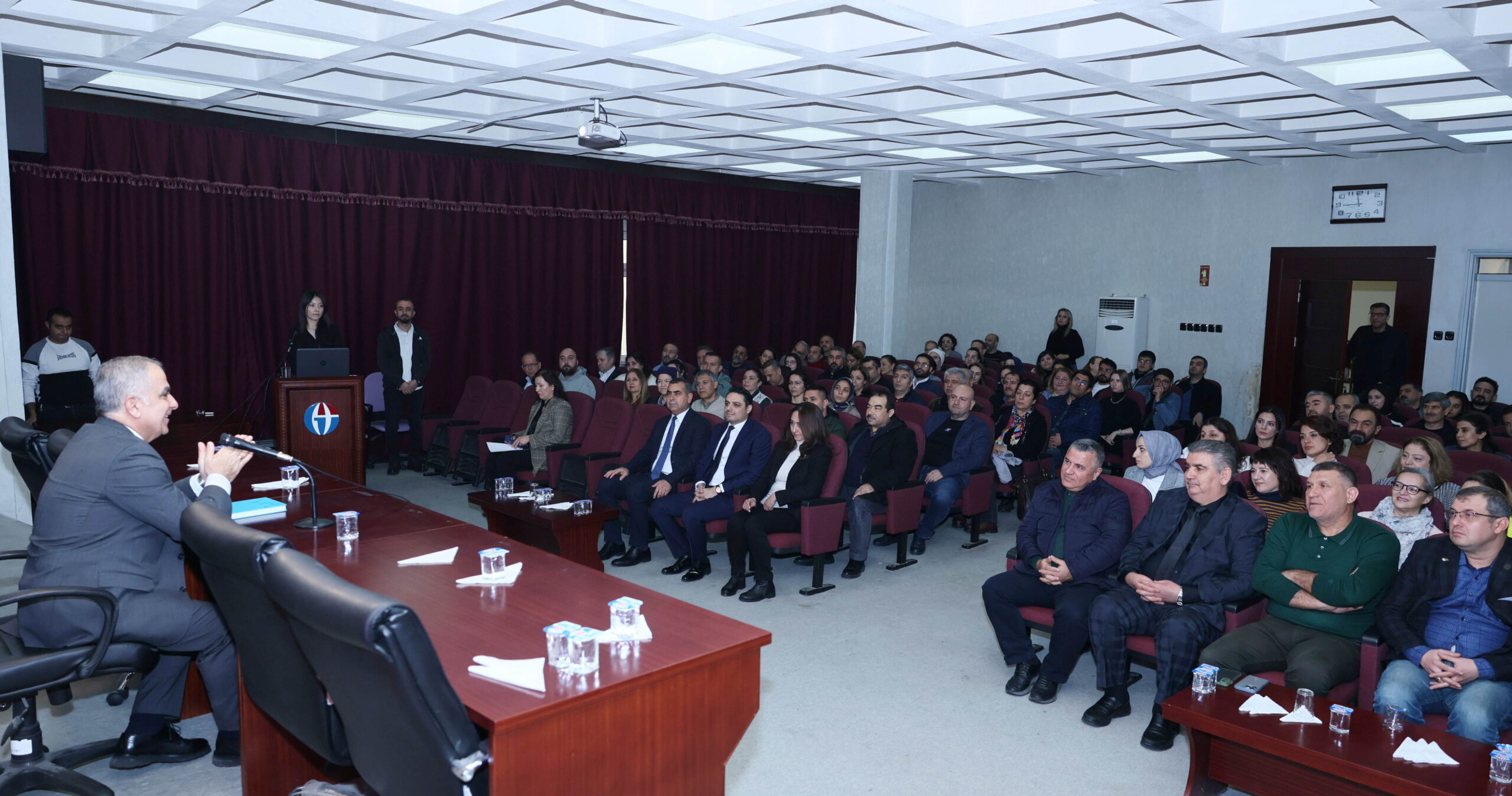 GAÜN FEN-EDEBİYAT FAKÜLTESİ AKADEMİK KURULU TOPLANTISI YAPILDI