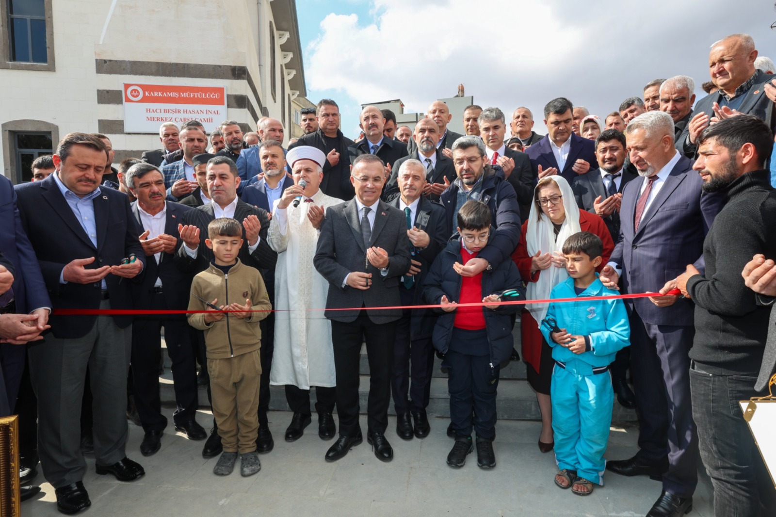 Av. Mustafa Doğan İnal, Karkamış’a hizmet kazandırmaya devam ediyor